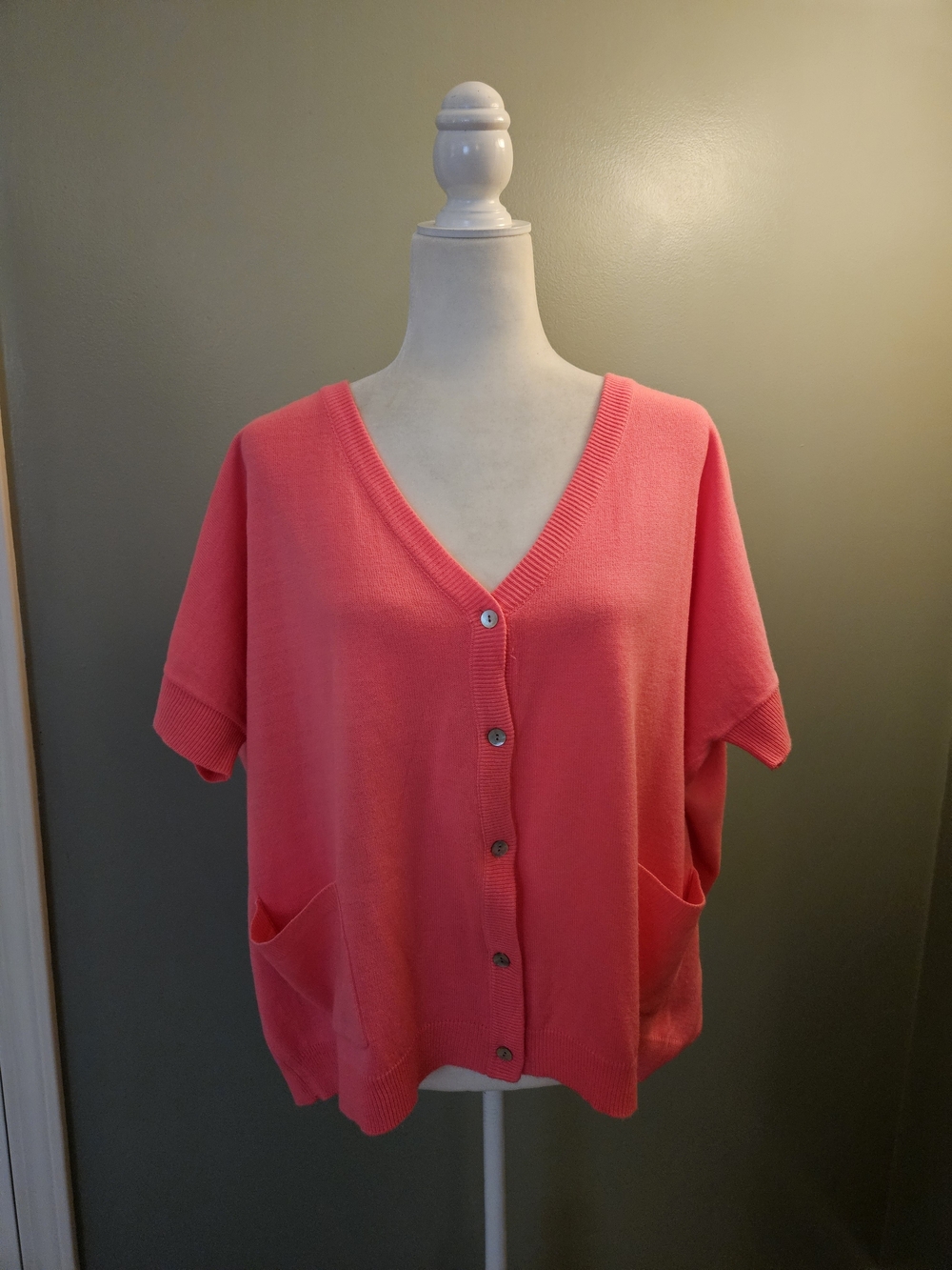 YA Los Angeles Women's V-Neck Button Cardigan Sweater - Coral Pink Size Large L